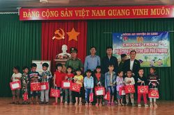 Vui Tết Trung thu, trao gửi yêu thương