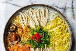 Bún thang Hà Nội ăn ở đâu mới chuẩn vị