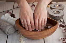 Bye bye cảm giác muốn nổi khùng khi vừa nuôi móng dài chưa bao lâu mà lỡ quẹt tay làm gãy