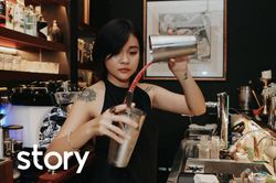 Nữ bartender: 'Tôi làm đêm, ngủ ngày'
