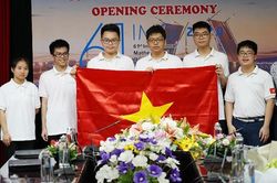 Lần đầu tiên học sinh lớp 10 đoạt huy chương vàng Olympic Toán quốc tế