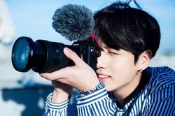Jungkook là đạo diễn MV comeback của BTS, bối cảnh cực phong phú