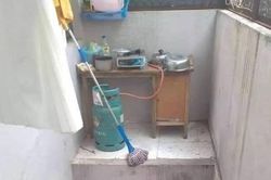 Có ai dám nấu ăn trong góc bếp có thiết kế đáng sợ này?
