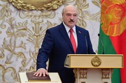 Tổng thống Pháp nói ông Lukashenko 'phải ra đi'; Belarus bắt hàng chục người biểu tình trái phép