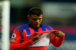 Thiago Silva & và sự khắc nghiệt ở Premier League