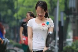 Mẹ hay ăn diện và mẹ mặc xuề xòa có ảnh hưởng thế nào đến con cái của họ? Giáo viên nói thật