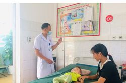 Hà Giang: Ăn nhầm thuốc diệt côn trùng, 2 cháu nhỏ phải nhập viện cấp cứu
