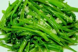 Cách xào rau muống ngon giòn, ngọt mềm chín tới hấp dẫn hơn ngoài hàng