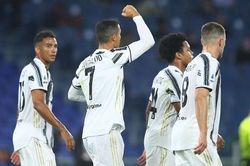 Ronaldo lập cú đúp giúp Juventus thoát thua trong thế 10 người