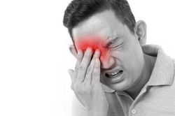 Những biến chứng do viêm xoang gây ra ở mắt nguy hiểm khôn lường