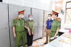 Bắt kẻ lừa 'chạy' chế độ chính sách, chiếm đoạt hàng tỷ đồng