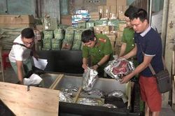 Thành phố Hồ Chí Minh: Phát hiện 250kg pháo nổ giấu trong ghế sofa