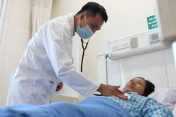 Người phụ nữ có khối u di động trong tim