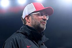Liverpool: Klopp bực tức vì bị huyền thoại MU chê cẩu thả