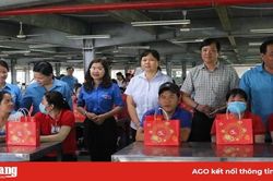 Liên đoàn Lao động tỉnh An Giang tặng quà Trung thu cho con đoàn viên, công nhân lao động