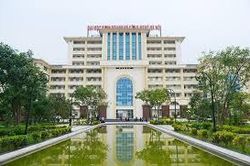 ĐH Kinh doanh và Công nghệ bị yêu cầu dừng tuyển sinh
