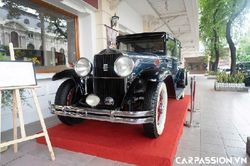 Ngắm Cadillac Town và Oakland cổ, 'cực hiếm' tại Sài Gòn