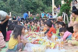 Ấm lòng trung thu trẻ vùng cao