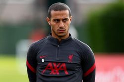 Thiago Alcantara nhiễm SARS-CoV-2