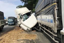 Tai nạn giao thông mới nhất hôm nay 1/10: Gây tai nạn nghiêm trọng vì dừng xe đi vệ sinh dọc đường