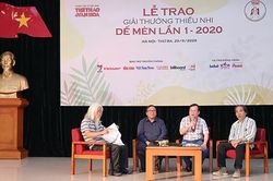 Nhìn lại Giải thưởng thiếu nhi Dế Mèn: 'Lớn nhanh lên với/ Bé bỏng chiều nay'
