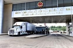 Cán cân thương mại hàng hóa của Việt Nam thặng dư 16,99 tỷ USD