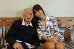 Mất ông, siêu mẫu Hà Anh bùi ngùi nhận ra nhiều điều