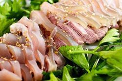 Cách làm thịt dê hấp lá tía tô ngon bổ