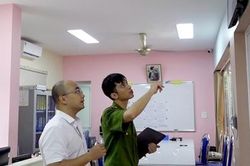 Triệu tập người đàn ông hành hung cháu bé trong trường mầm non