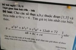 Thấy đề kiểm tra toán được dán ngoài bảng thông báo, học sinh túm tụm lại xem rồi cười vì dòng chữ nhỏ cuối cùng