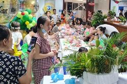 Vui Tết Trung thu cùng các 'chiến binh' Khoa Gan mật ở BV Nhi Trung ương