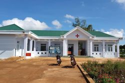 Trạm Y tế xã đầu tư hơn 3 tỉ đồng ở Gia Lai chưa bàn giao đã xuống cấp: Nguyên nhân có thể là do... gạch