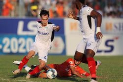 Bóng đá Việt Nam hôm nay: Chốt lịch thi đấu giai đoạn 2 V-League. TPHCM thua HAGL vì tâm lý kém