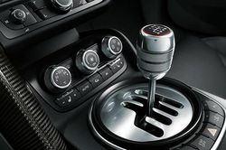Xe ôtô khi bị hỏng số lùi phải xử lý ra sao?