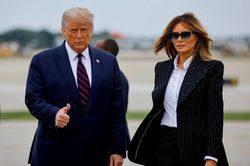 Vợ chồng Tổng thống Trump mắc COVID-19
