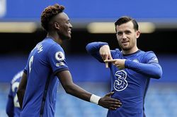 Chelsea 4-0 Crystal Palace: Chilwell bùng nổ. Jorginho lập cú đúp