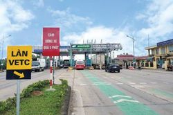 Kiến nghị bắt buộc ô tô phải dán thẻ thu phí tự động không dừng