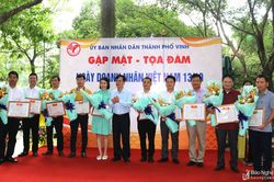 TP Vinh tôn vinh 20 doanh nghiệp, doanh nhân tiêu biểu