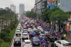 Chuyện nhặt lúc tắc đường