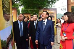 ''Thăng Long - Hà Nội những dấu son lịch sử'' qua tư liệu ảnh