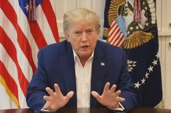 Ông Trump: Tôi không thể bị nhốt mãi ở trên lầu