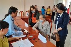 Để không phải 'lên tivi nhận hỗ trợ'