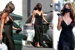 Không nội y, bạn gái người mẫu kém Leonardo DiCaprio 23 tuổi táo bạo phô ngực đầy trên phố