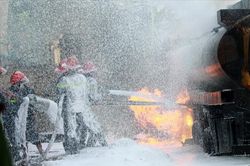 Những người giành giật mạng sống từ 'giặc lửa'