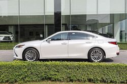 Bảng giá xe Lexus tháng 10/2020: Thấp nhất 2,540 tỷ đồng