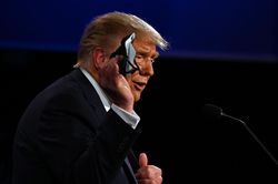 Ông Trump ở 'đỉnh lây nhiễm' vào ngày tranh luận với Joe Biden