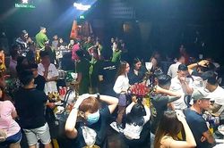 Cần Thơ: Kiểm tra quán bar, phát hiện 6 người dương tính với ma túy