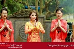 Bất ngờ với bộ sưu tập áo dài 'Di sản Đền Hùng' vừa trình làng