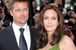 Brad Pitt mong muốn Angelina Jolie chia sẻ quyền nuôi con