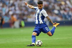 Man Utd mua Alex Telles: Hậu vệ siêu tấn công sẵn sàng chiếm chỗ Luke Shaw